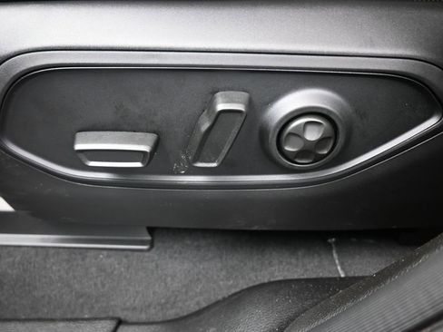 New 2026 Jeep Grand Cherokee Altitude RWD image 33