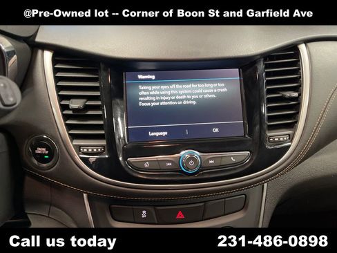 Used 2018 Chevrolet Trax LT w/ LT Convenience Package AWD/4WD image 23