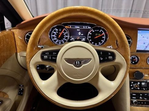 Used 2012 Bentley Mulsanne image 20