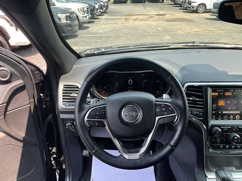 Used 2017 Jeep Grand Cherokee Altitude AWD/4WD image 33