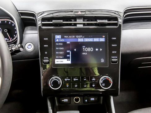 Used 2023 Hyundai Tucson SEL FWD image 17