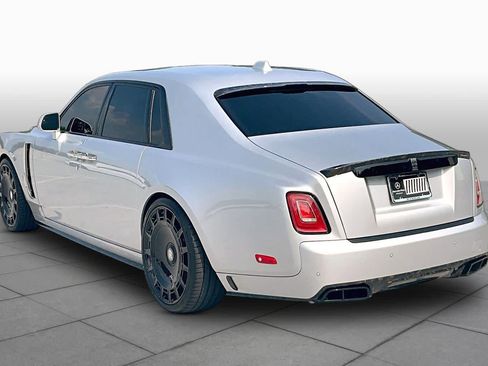 Used 2024 Rolls-Royce Phantom Sedan RWD image 12