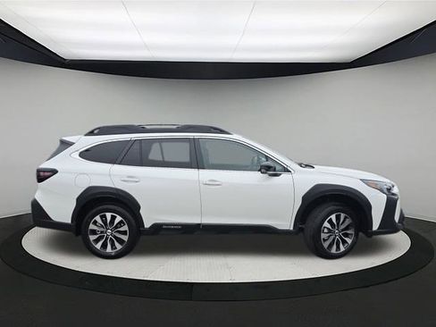 New 2025 Subaru Outback Limited image 8