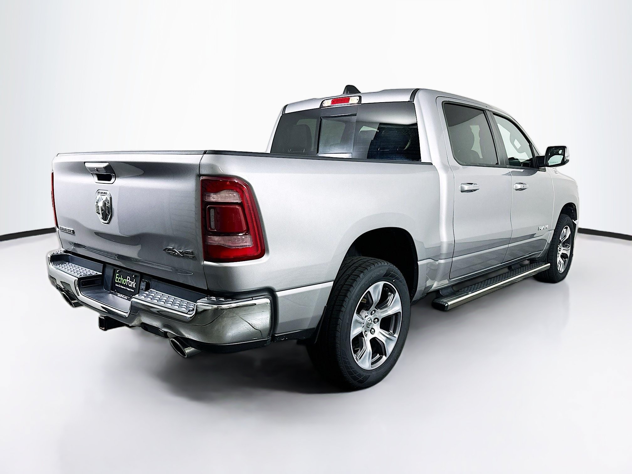 Used 2024 RAM 1500 Laramie AWD/4WD image 9