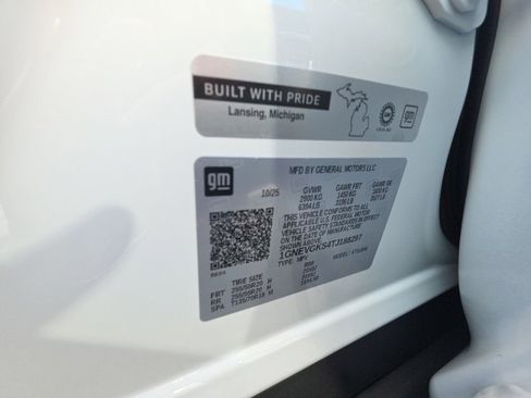 New 2026 Chevrolet Traverse LT w/ Enhanced Driving Package image 33