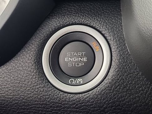 Used 2026 RAM 1500 Laramie AWD/4WD image 30