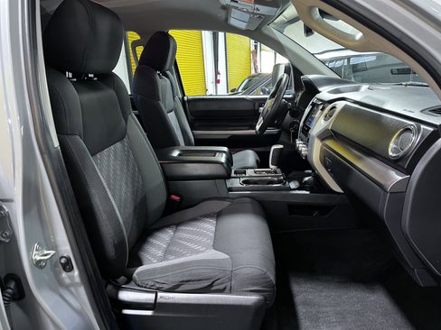 Used 2020 Toyota Tundra SR5 w/ SR5 Upgrade Package image 15