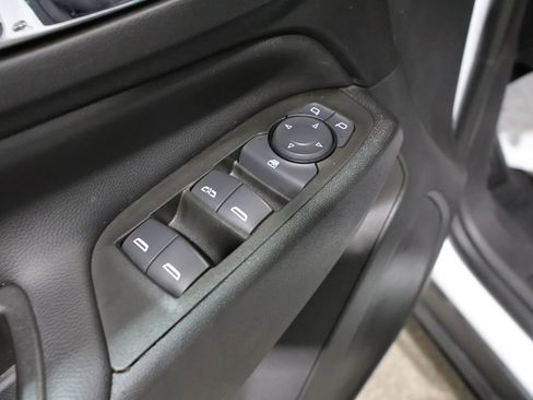 Used 2023 Chevrolet Equinox LT image 14