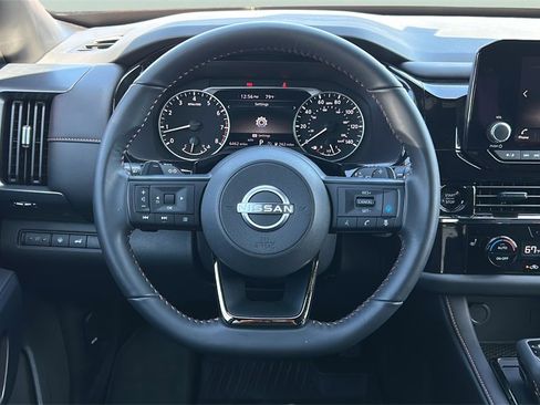 Used 2025 Nissan Pathfinder Rock Creek image 19
