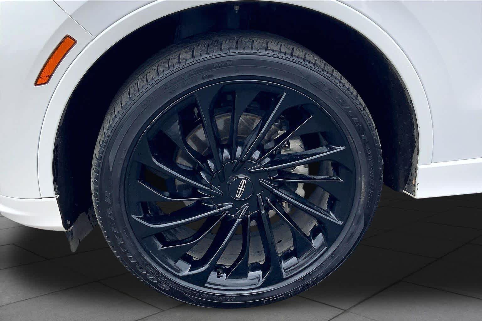 Used 2025 Lincoln Aviator Reserve w/ Jet Appearance Package AWD/4WD image 11
