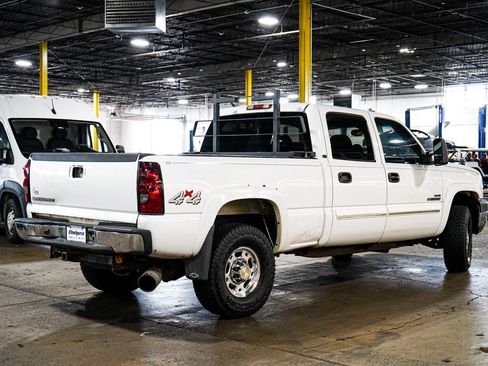 Used 2007 Chevrolet Silverado 2500 LT w/ Heavy-Duty Power Package AWD/4WD image 7