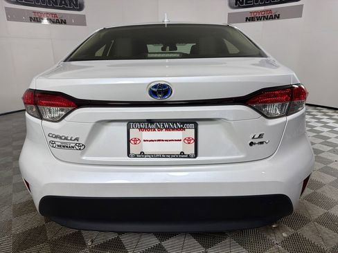 Used 2025 Toyota Corolla LE image 4