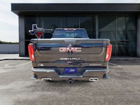 New 2025 GMC Sierra 1500 Denali w/ Technology Package AWD/4WD image 4