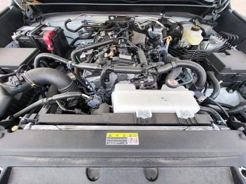 Used 2025 Toyota Tacoma SR image 11
