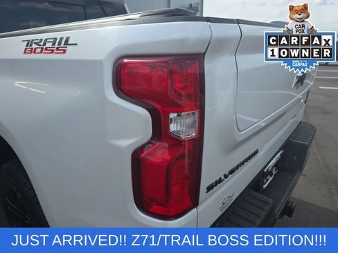 Used 2021 Chevrolet Silverado 1500 LT Trail Boss w/ Convenience Package II AWD/4WD image 24
