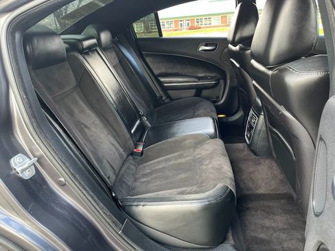 Used 2016 Dodge Charger R/T Scat Pack w/ Beats Audio Group image 39