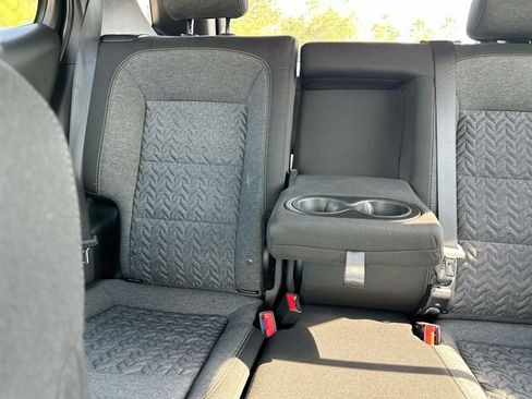 Used 2022 Chevrolet Equinox LT FWD image 25
