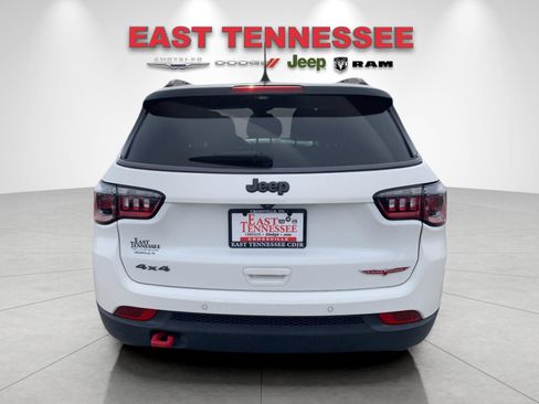 Used 2021 Jeep Compass Trailhawk image 4