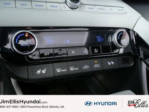 Certified 2025 Hyundai Elantra Limited image 16