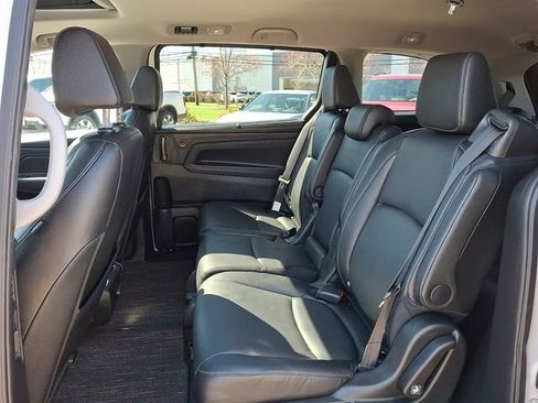 Certified 2024 Honda Odyssey EX-L image 10