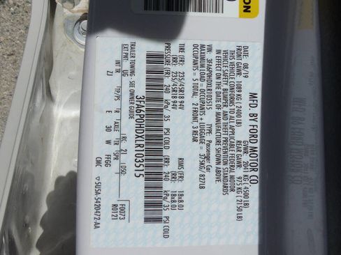 Used 2020 Ford Fusion SE w/ Equipment Group 151A FWD image 15