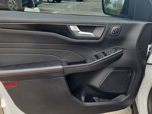 Used 2022 Ford Escape SEL w/ SEL Stealth AWD Package image 22