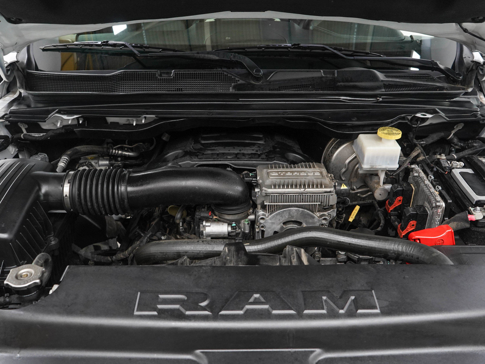 Used 2022 RAM 1500 Laramie AWD/4WD image 33