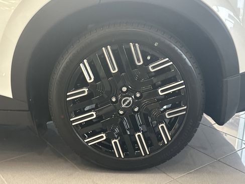 New 2026 Nissan Leaf Platinum+ w/ Cargo Package (Platinum+) image 20