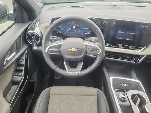 New 2026 Chevrolet Equinox LT w/ Convenience Package II image 14