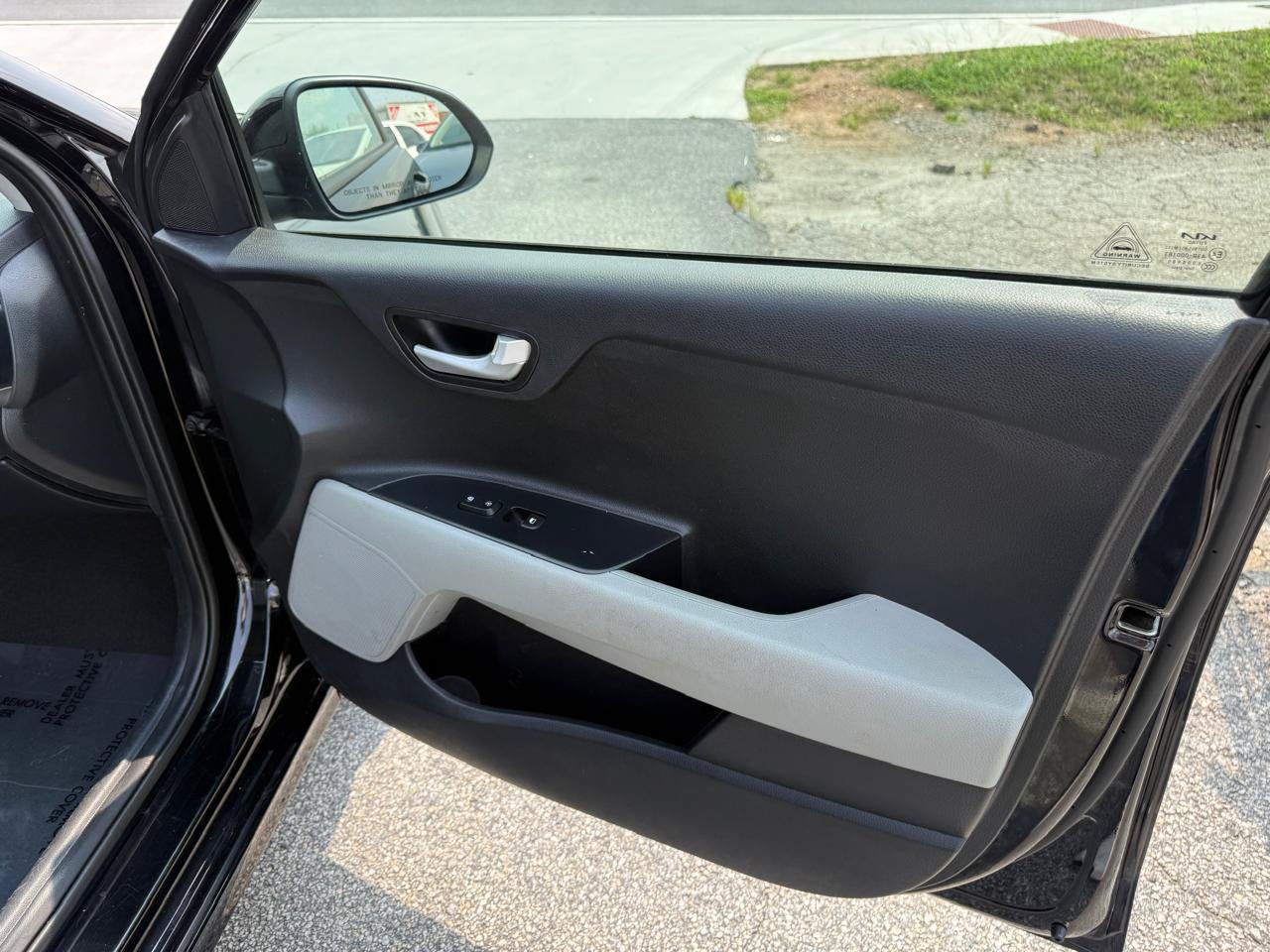 Used 2022 Kia Rio S FWD image 15