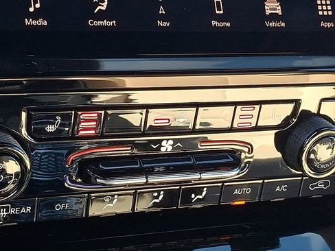 Used 2024 Jeep Grand Cherokee Limited image 26