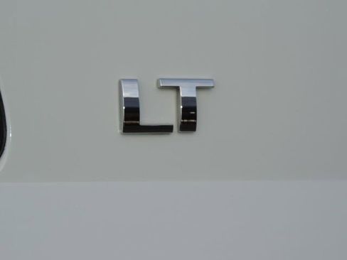 Certified 2018 Chevrolet Tahoe LT image 16