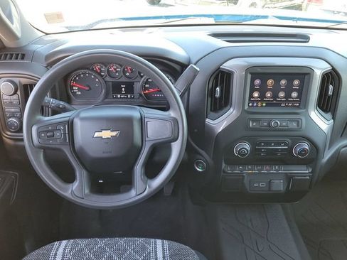 Used 2023 Chevrolet Silverado 1500 Custom AWD/4WD image 9
