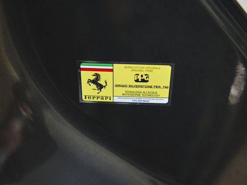 Used 2019 Ferrari Portofino image 14