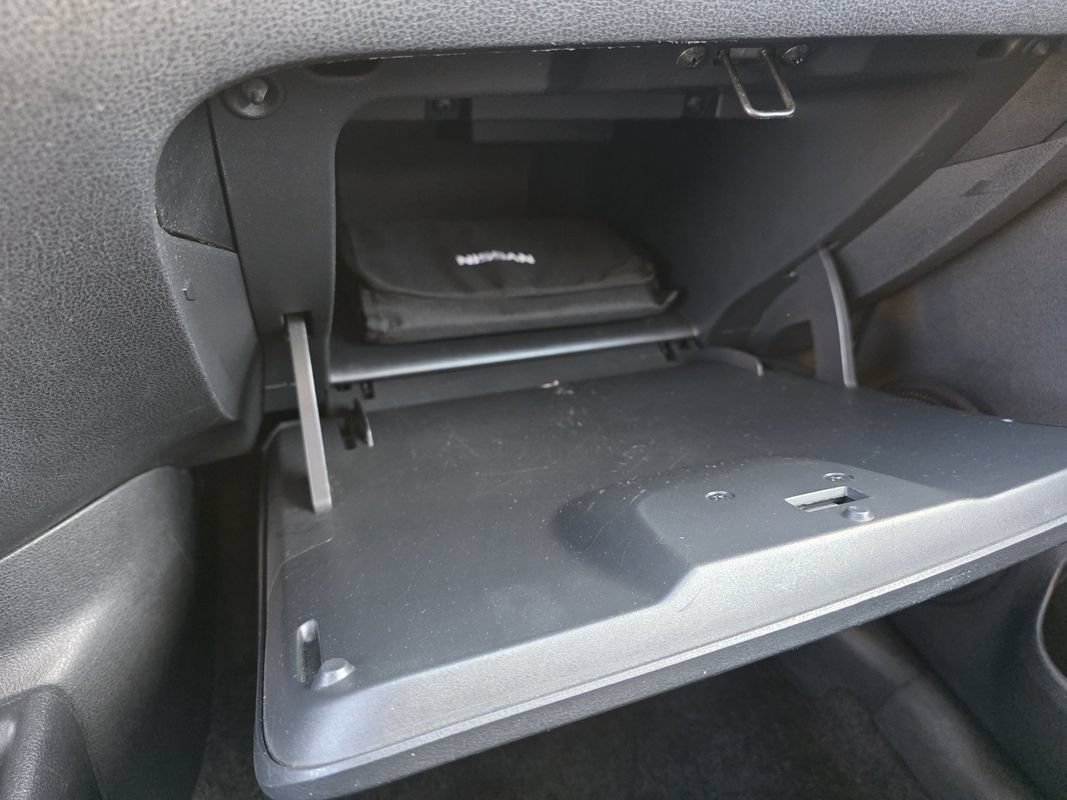 Used 2016 Nissan Versa Note SV FWD image 24