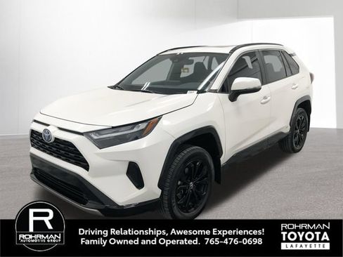 Used 2022 Toyota RAV4 SE w/ Convenience Package AWD/4WD image 1