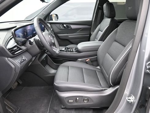 New 2026 Buick Enclave Sport Touring w/ Power Package image 8