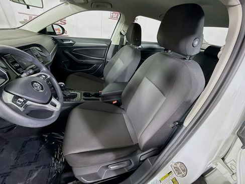 Used 2019 Volkswagen Jetta SE FWD image 24