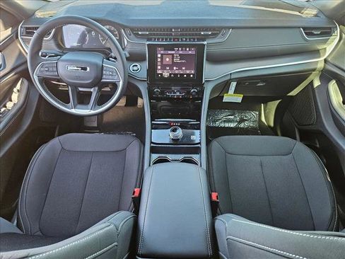 New 2026 Jeep Grand Cherokee Laredo image 14