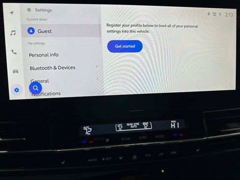 Used 2025 Toyota Sienna XLE image 37