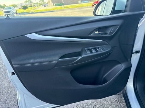 Used 2023 Chevrolet Bolt EUV LT w/ Comfort Package FWD image 14