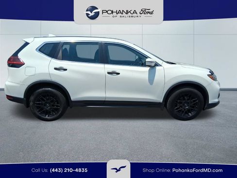 Used 2018 Nissan Rogue SV FWD image 4