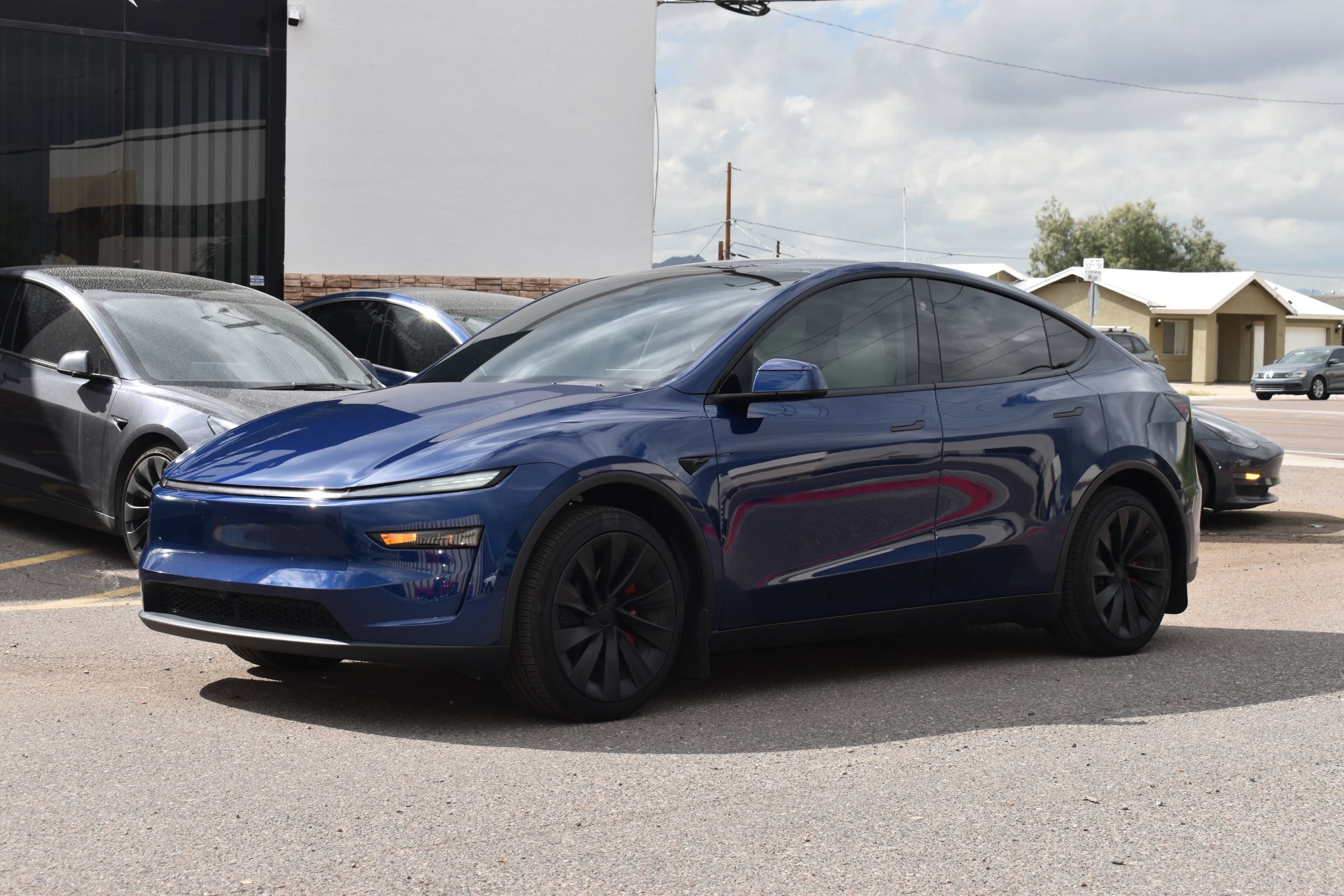 Used 2026 Tesla Model Y Long Range AWD/4WD image 2