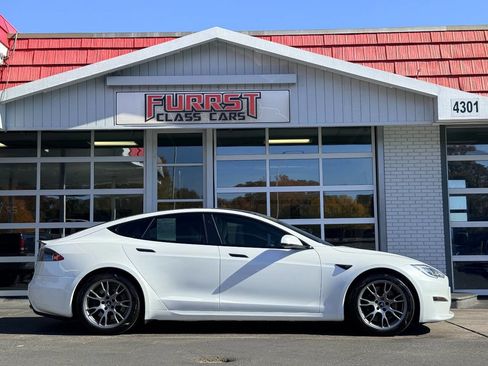 Used 2021 Tesla Model S Plaid image 2