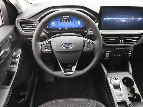 New 2024 Ford Escape Active w/ Tech Pack #2 AWD/4WD image 8