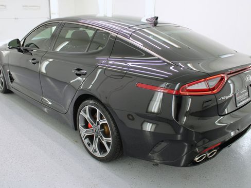 Used 2019 Kia Stinger GT image 6