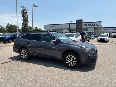 Used 2022 Subaru Outback Premium AWD/4WD image 1