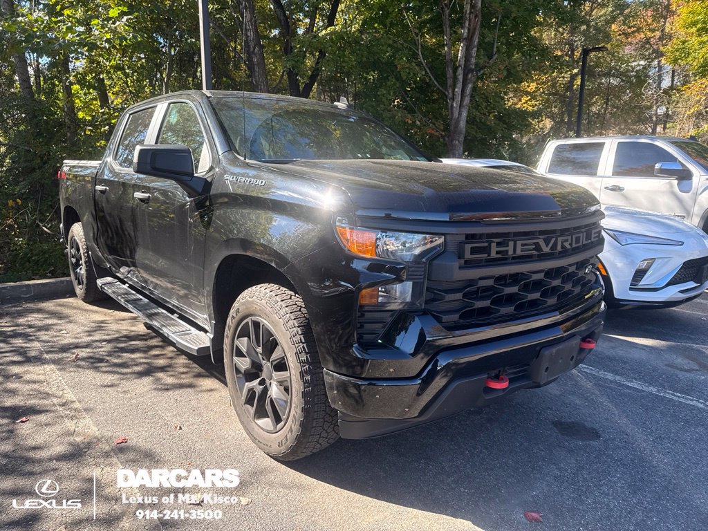 Used 2022 Chevrolet Silverado 1500 Custom AWD/4WD image 1
