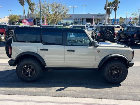 New 2026 Ford Bronco Badlands w/ Wildtrak Package AWD/4WD image 9