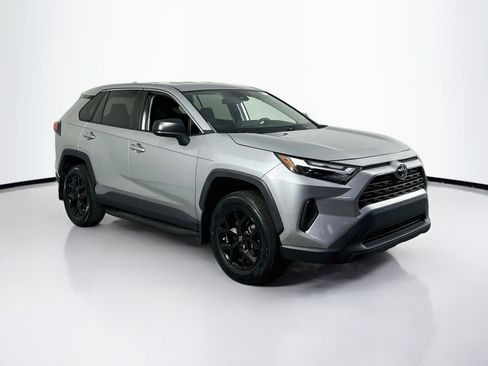 Used 2023 Toyota RAV4 LE FWD image 3